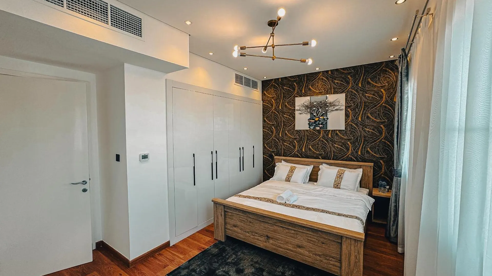 The Springs 14-Charming 2-Bedroom Villa In By Al Sarya Holiday Home  Dubai