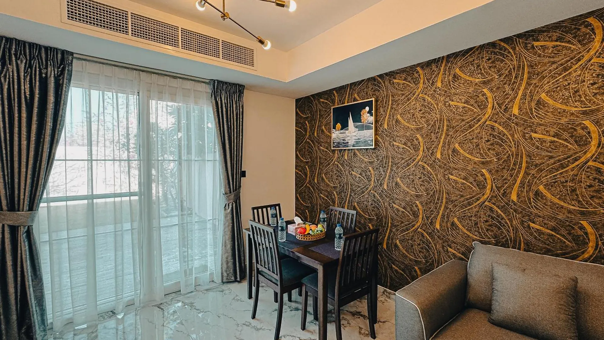 Charming 2-Bedroom Villa In The Springs 14-By Al Sarya Holiday Home Dubai