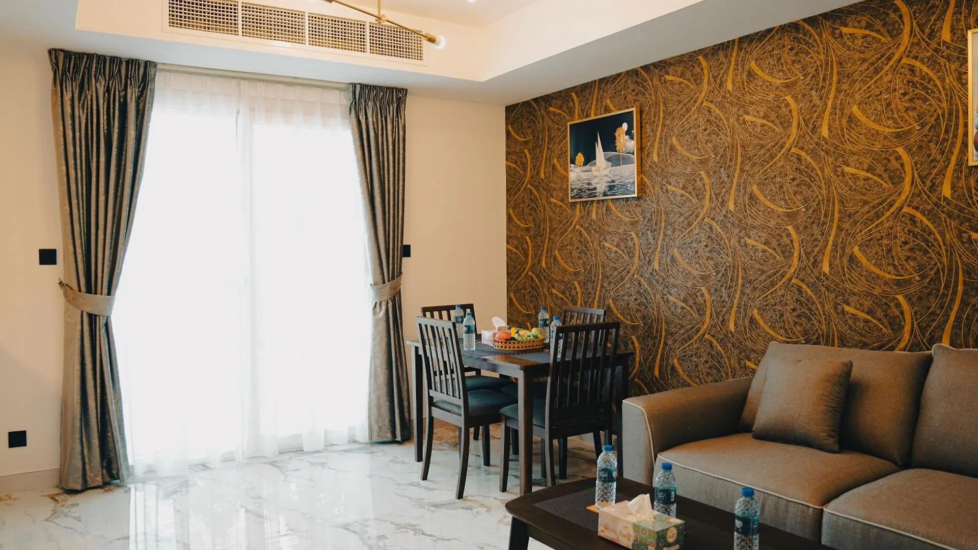 Charming 2-Bedroom Villa In The Springs 14-By Al Sarya Holiday Home Dubai
